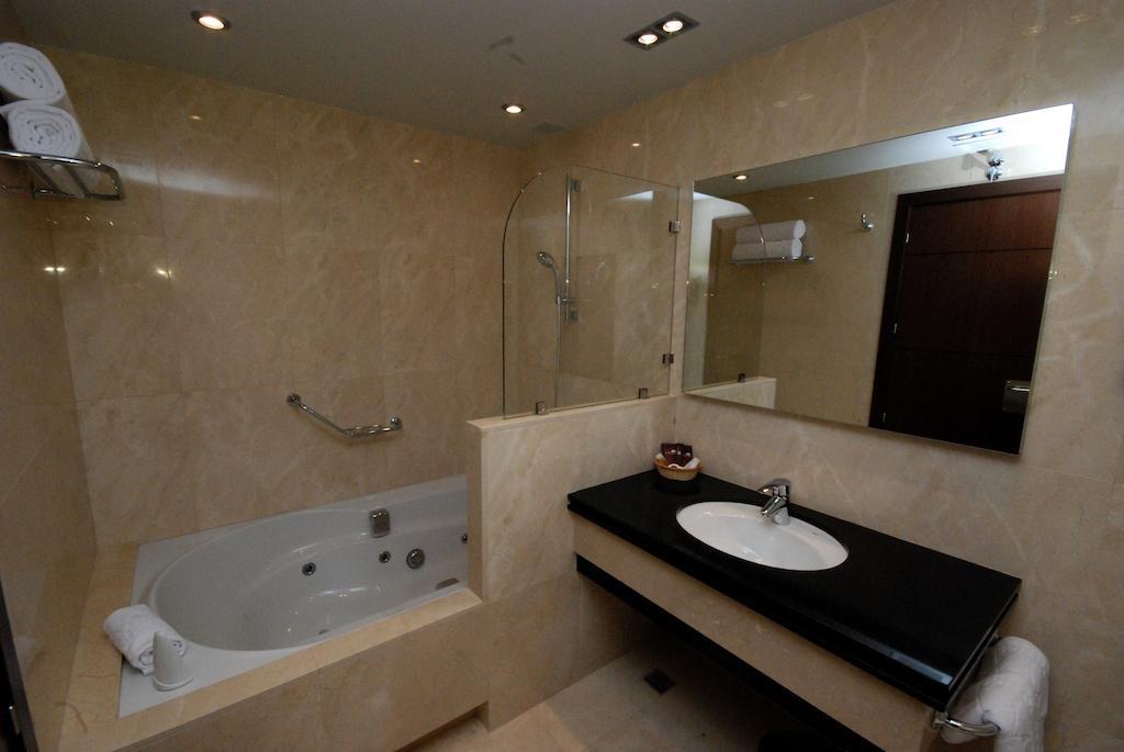 Hotel Los Penascales - Adults Only Las Rozas de Madrid Room photo